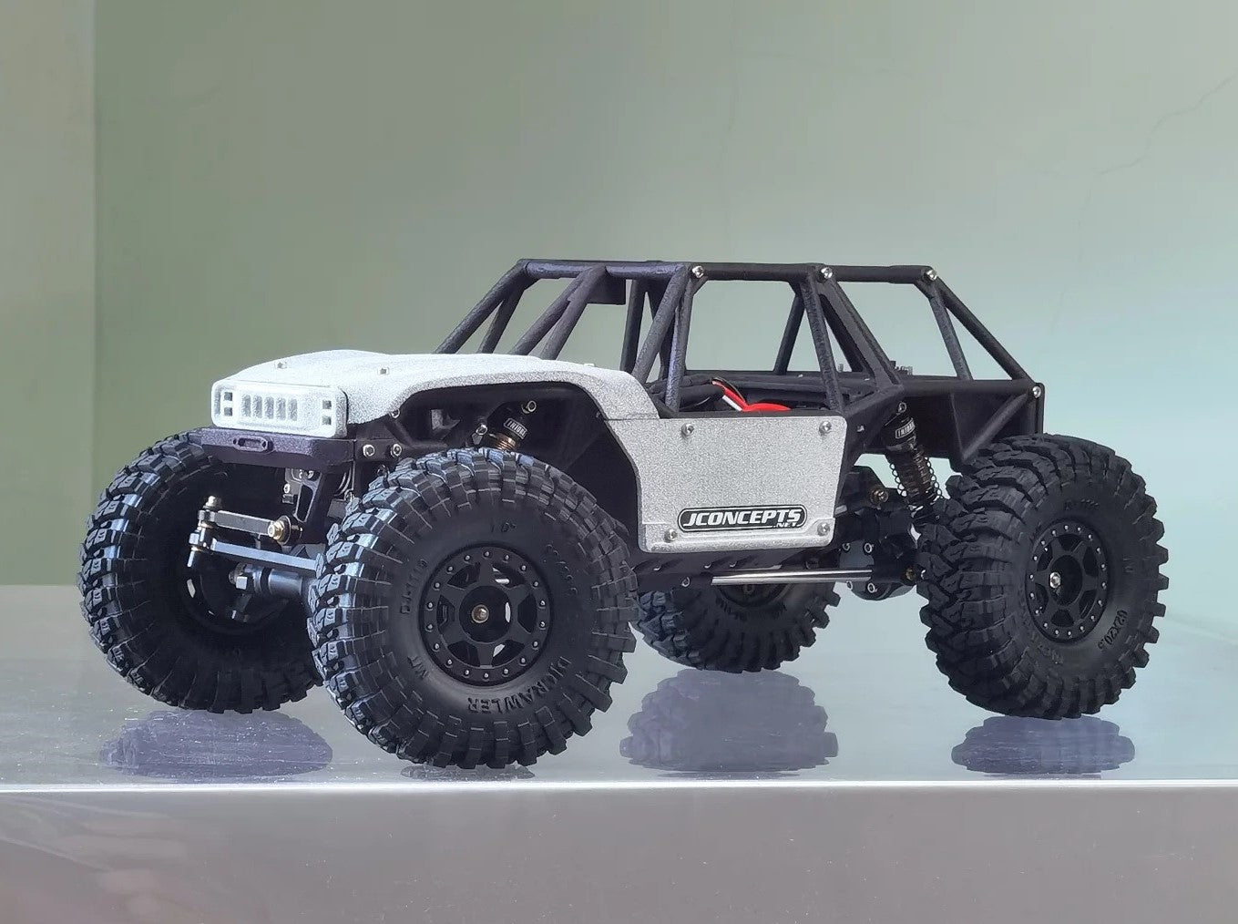 Assemble Maverick24 Chassis With Lonezexy shocks Introduction